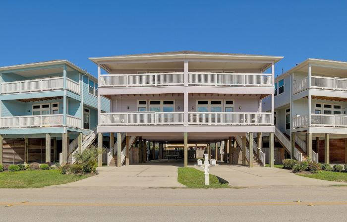 Bay-View la Porte Home Rental Steps to Beach!