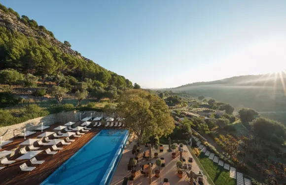 桑布魯爾水療酒店