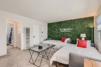 Signature King 1Br Apt in San Clemente Beach! (AC) - 4-Star