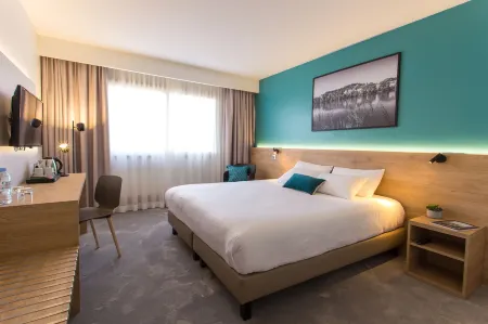 Hotel des Congrès Отели рядом с достопримечательностью «Университет Клод Бернар Лион 1»