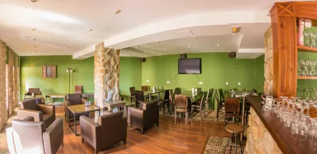 Hotel Don Miguel Отели рядом с достопримечательностью «Arco de Felipe»