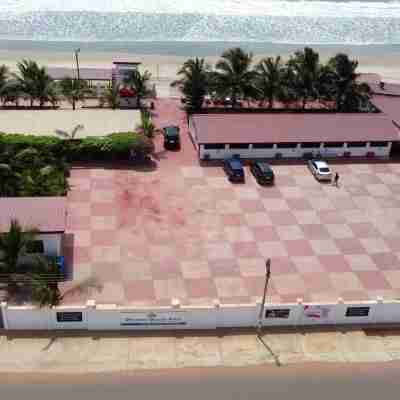 Premier Beach Resort Hotel Exterior