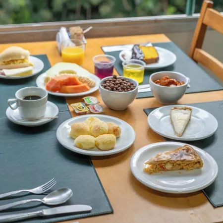 Hotel Nacional Inn Guarujá Отели рядом с достопримечательностью «Пляж Энсеада»