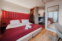 Alpeen Hotel - balcony