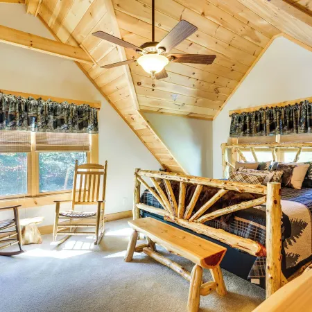 Blue Ridge Mountain Gem w/ Deck & Community Perks