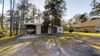 Lake Sam Rayburn minutes from Boat Launch. Hotels near Twin Dikes Park