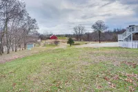 5 Mi to Fort Osage: Quiet Countryside Studio - 3-Star