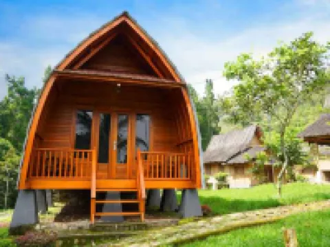 Villa Kampung Karuhun Sutan Raja Hotel a Pasirjambu