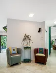 Unique Art Nature Hideaway Walkable to Wilton Drive