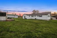 3-bedroom home located just minutes from NRG featuring a fire pit/indoor hot tub