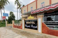 RedDoorz near Waterworld Lampung Hotels near Kantor Mogawaras