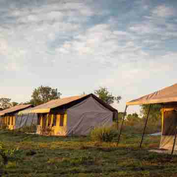 Gnu Mara River Camp Hotel Exterior