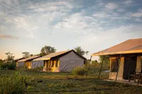 Gnu Mara River Camp