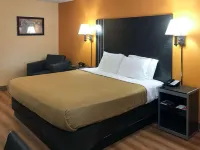 Econo Lodge Hotels in McClain County