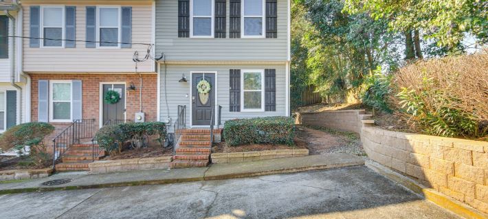 Comfy Augusta Condo w/ Deck ~ 4 Mi to Olde Town Hotels in Augusta