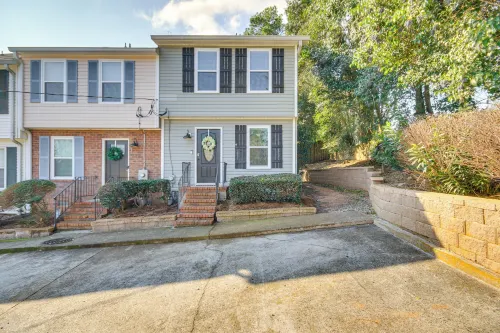 Comfy Augusta Condo w/ Deck ~ 4 Mi to Olde Town -  Apartamentos vacacionales