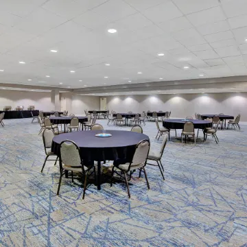 Holiday Inn Express NASHVILLE DOWNTOWN - BROADWAY by IHG