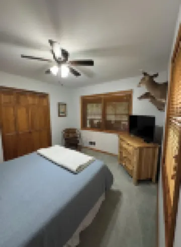 3 Bedroom, 2 Bath Secluded Old Forge Log Cabin