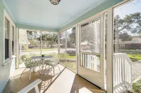 1 Mi to Gulf Coast! Couples Retreat in Long Beach - 3 tähden