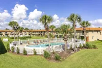 Private Beach Access, Steps from Ocean, Heated Pool, Garage, Beach Towels/Chairs