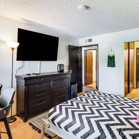 Walk to Virginia Lake: Reno Condo w/ Balcony!