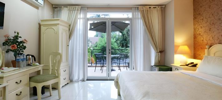 La Nostalgie Boutique Hotel Hotels in Lengkong