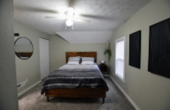 Short walk to river or downtown Kent.