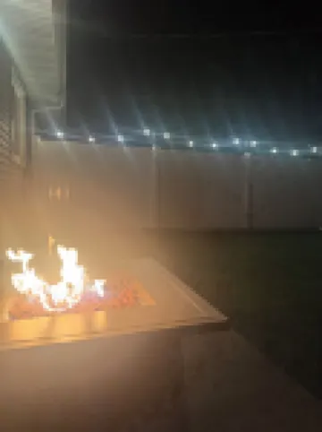 Cozy 2Br • Firepit • Minutes to Downtown & UW Campus • Near Lake Winnebago