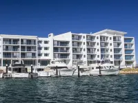 Mantra Geraldton