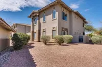 GORGEOUS MOUNTAIN  VIEWS FROM EVERY WINDOW AND DOG FRIENDLY, TOO