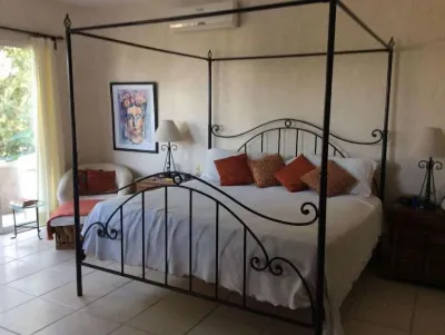 Penthouse Apartment con vista al mar y a las montañas en casa elegante Playa La Manzanilla Jalisco附近的飯店