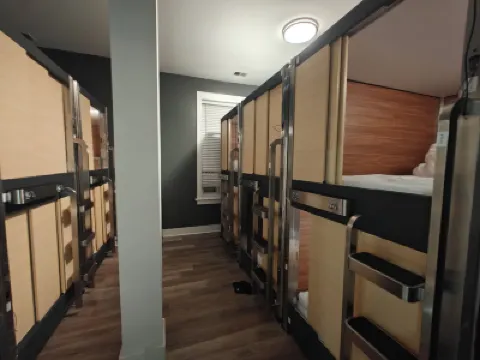 아이 스트리트 캡슐 호스텔 국립 자연사 박물관 주변 호텔