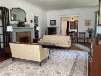 Charming 4 Bedroom Historic Home Centrally located in Northeastern Wisconsin Hotel a Chilton