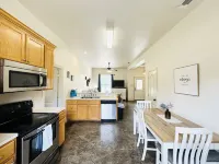 Perfect for Relaxation and Privacy - Spacious Tranquil Haven