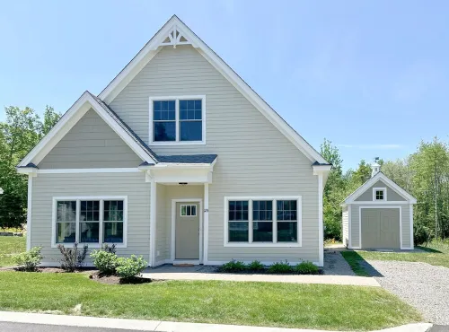 Designers Dream Home with Pool! Hotels in Arundel