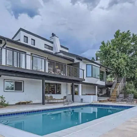 Private Retreat in Boulder with Fabulous Views