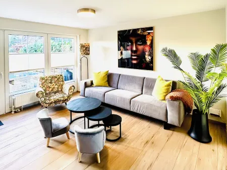 Modern und Hochwertig Eingerichtetes Ferienhaus Direkt am Meer für 5 Erw. + Baby Отели в г. Фрисландия