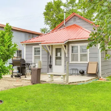 Dtwn Belleville Home w/ Yard < 1 Mi to High Banks