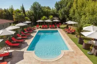 The Originals City Hôtel le Lodge Bayonne Nord - Swimmingpools