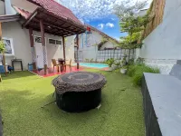 Villa Doi Puncak 2BR With Private Pool & Karoeke Hotel di Sindanglaya