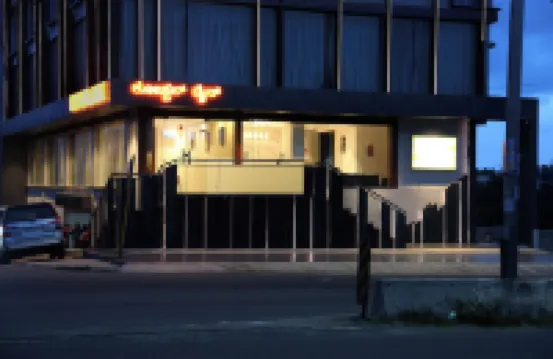 ROOTS 海岸餐廳及住宿 鄰近大榕樹的酒店