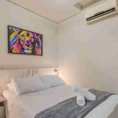 Your Exclusive Stay With Pool and Jacuzzi Just 500 Meters From the Beach - ELF Rooms