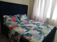 3-bedroom condo in delightful Dar es Salaam with AC, WiFi Hotels in 