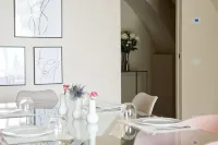 Lakefront Apartment with Jacuzzi Hotels in Salo