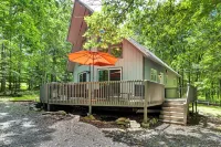 Furnished Deck and Fire Pit Poconos Outdoorsy Gem - Kylpylä