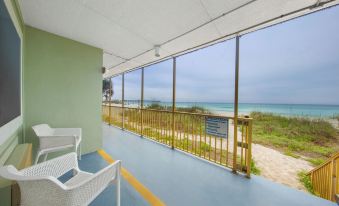 Chateau Beachfront Hotel, a by the Sea Resort