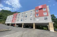 Red Roof Inn Pittsburgh - McKnight Rd Hotel di 