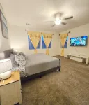 Sequoia Explorer's Retreat in Tulare, 3BDs/ 2.5 Baths, 5mins to Shopping Center