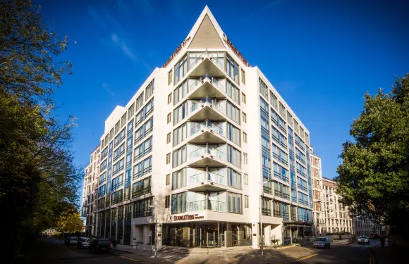 泰晤士河畔金斯敦希爾頓逸林酒店