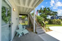 Charming Coastal Cottage in the heart of Hatteras Village